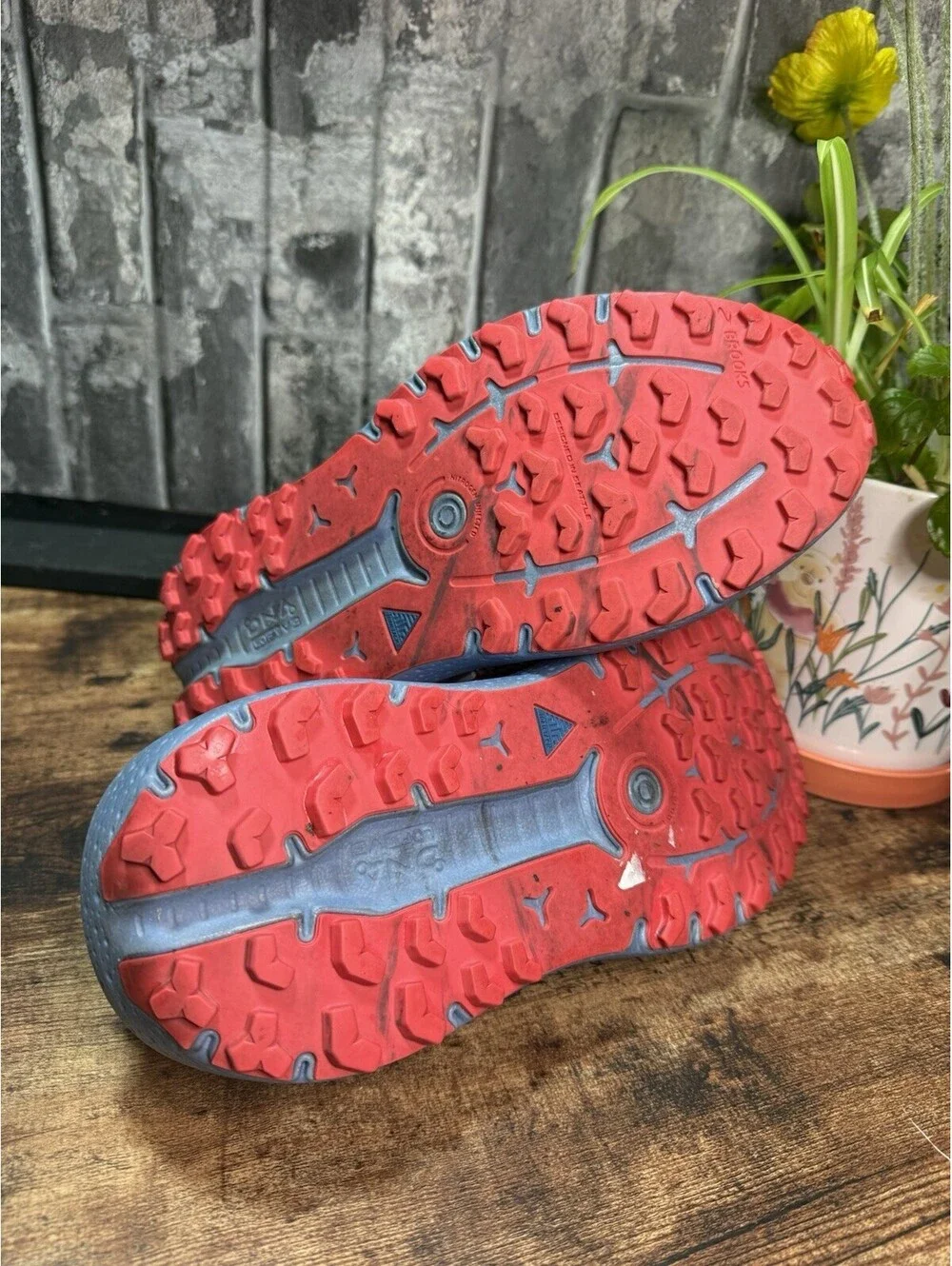 Brooks Caldera 6 Blue/Gray/Red Geometric Low Top Lace-Up Men's Sneaker